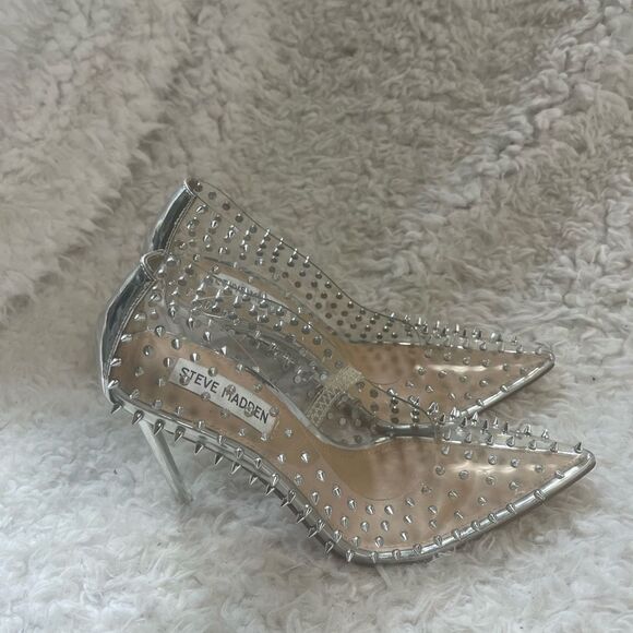 Steve Madden Vala Silver Spiked slip on Heels pointed toe SZ6.5M - Picture 2 of 10